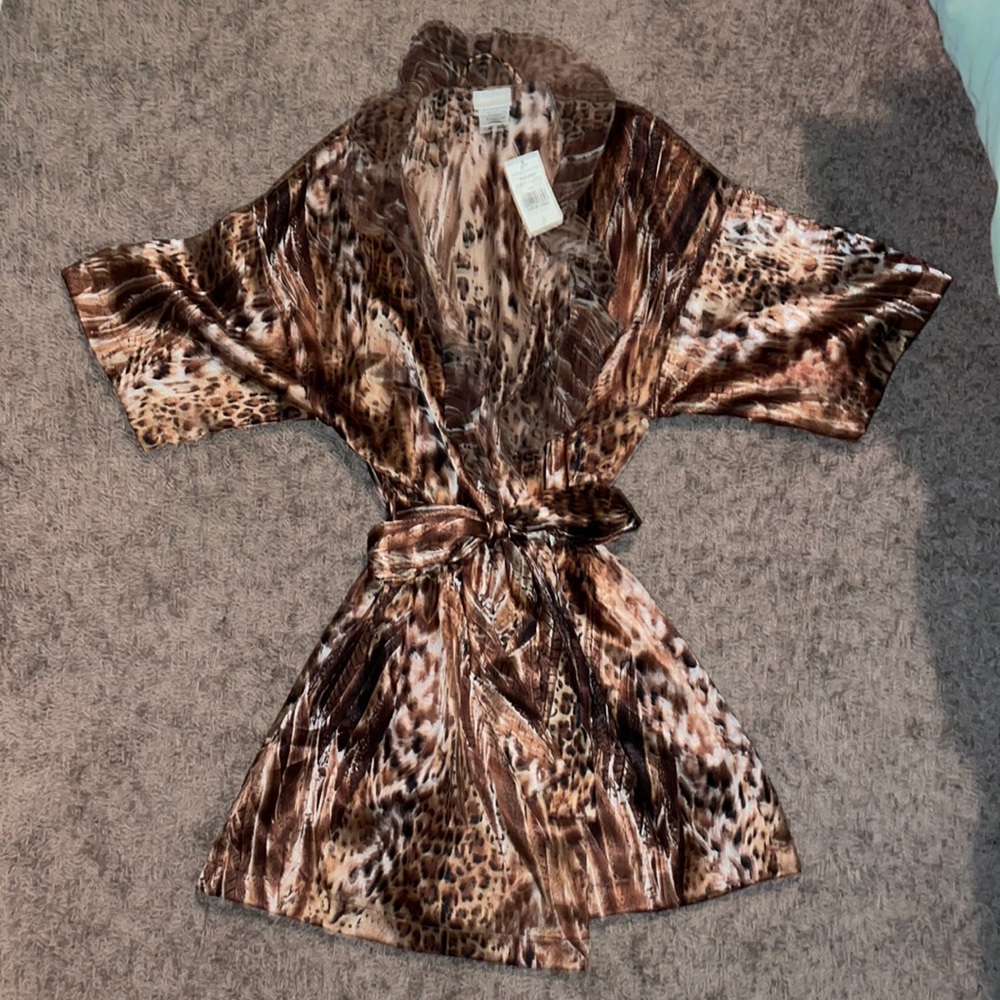 Animal print robe